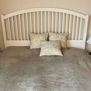 Pillow case. Elegant Cream Bedding Set